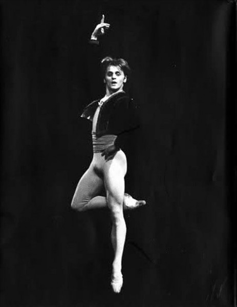 Mijaíl Baríshnikov, bailarín soviético (desde 1974, americano)