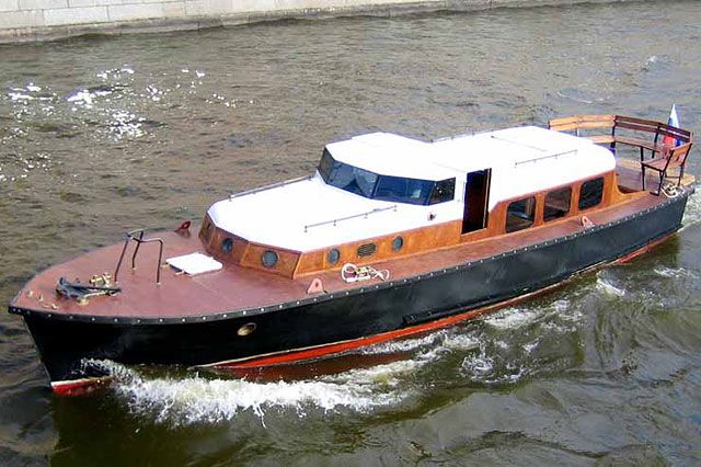 Boat rent in Saint Petersburg