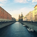 Passeio de barco pelos canais e rios de São Petersburgo, com guia em português