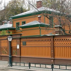 Leo Tolstoy house museum in Khamovniki, guided tour