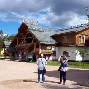 Croisières 5* Moscou-Saint-Pétersbourg, jour 5 - village de Verkhnie Mandrogui Croisières 5* Moscou-Saint-Pétersbourg, jour 5 - village de Verkhnie Mandrogui