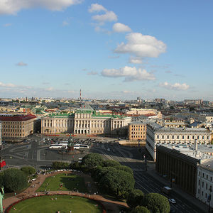 Tour de ville de Saint-Pétersbourg en français: vue panoramique de la colonnade Saint-Isaac