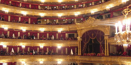 El Teatro Bolshói en Moscú, Excursiones y paseos en español  El Teatro Bolshói en Moscú, Excursiones y paseos en español