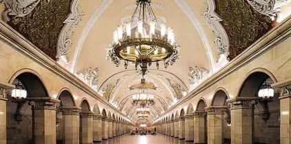 Komsomolskaya station of Moscow Metro, architect Alexey Shchusev Komsomolskaya station of Moscow Metro, architect Alexey Shchusev