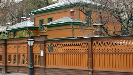 Leo Tolstoy house museum in Khamovniki, guided tour