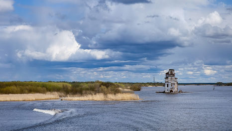 Lago Béloye (lago Blanco): parte de la vía navegable Volga-Báltico