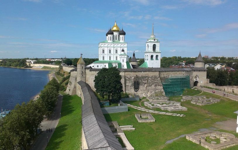 Visite de la ville de Pskov, le Kremlin de Pskov Visite de la ville de Pskov, le Kremlin de Pskov